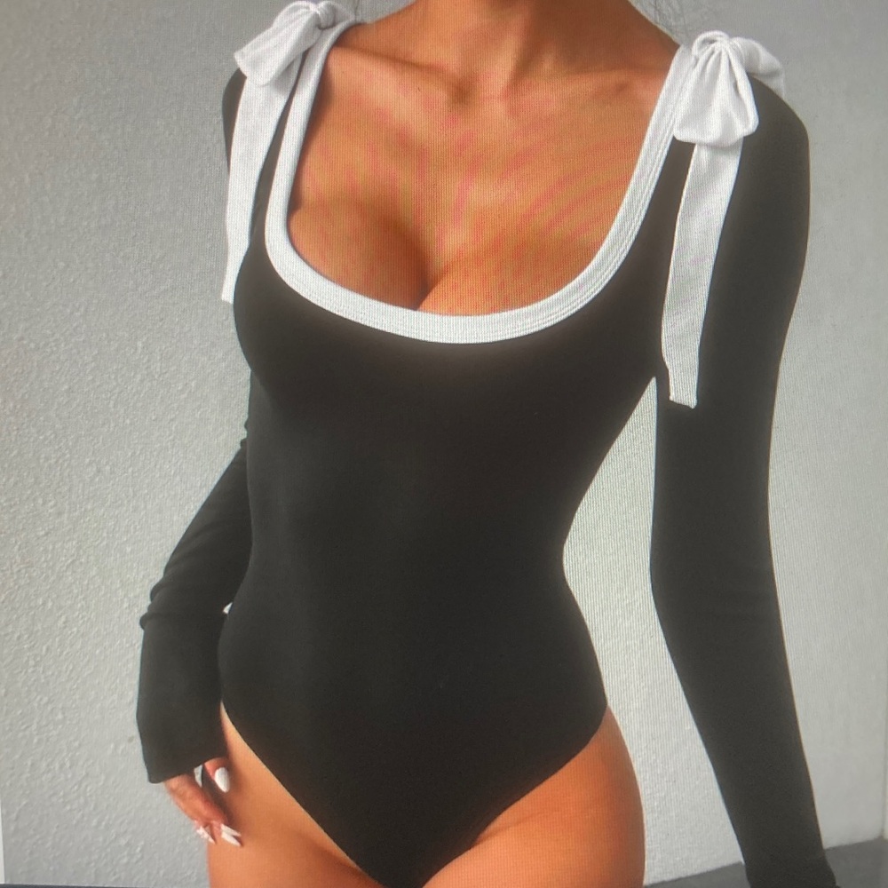 Black and White Long Sleeve Bodysuit - Picture 4 of 4